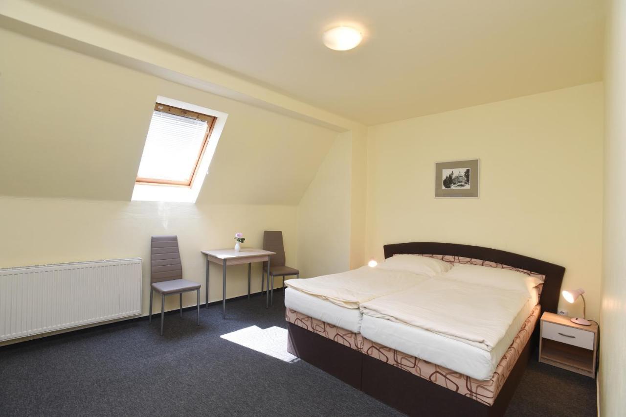 Hotel U Jezirka Liberec Ngoại thất bức ảnh